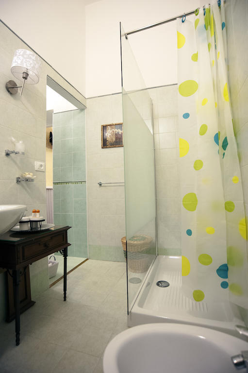 Palazzo Salini - Appartamento Familiare Sulmona Kamer foto